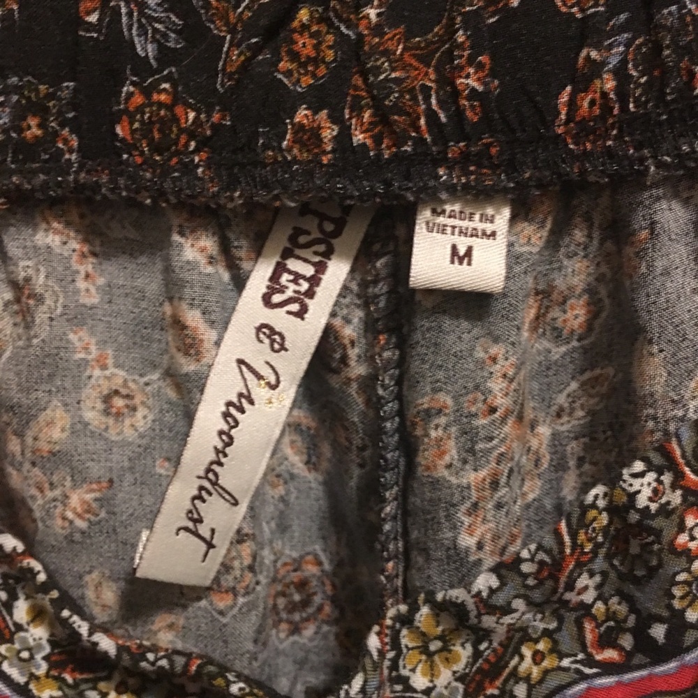 Backless Halter & pants - Picture 8 of 8
